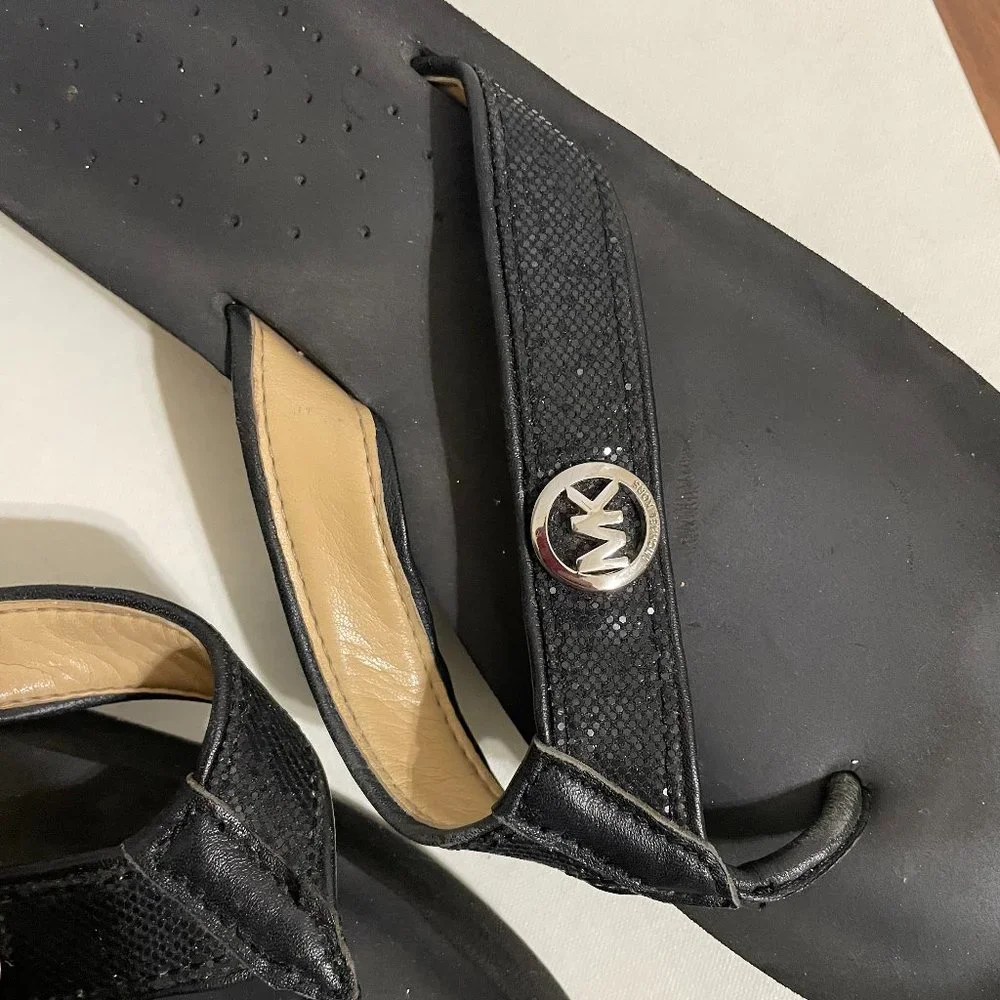 Michael Kors Black Platform Glitter Flip Flops - Picture 4 of 11